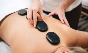 beauty-kingdom_dealimage_beautyspa_massages-hot-stone-3-copy.webp