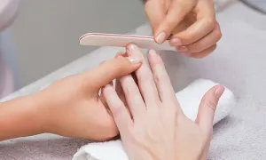 violetta-beauty_dealimage_beauty-spa_japanese-manicure-3-copy.webp