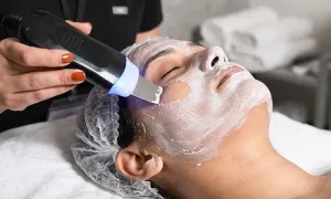 new-laboni-salon_dealimage_beauty-spa_hydrafacial-and-threading-2-copy.webp