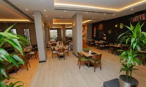 momento-lounge_dealimage_fb_valentine-2-copy.jpg