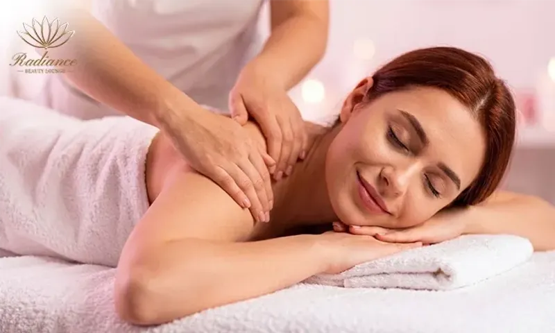 Relax & Refresh with Massages for Ladies at Radiance Beauty Lounge!