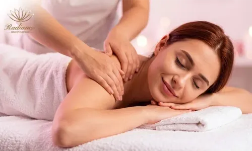Relax & Refresh with Massages for Ladies at Radiance Beauty Lounge!