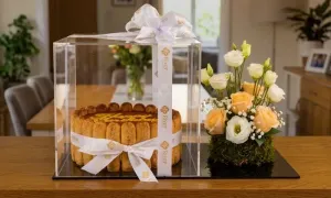 river-chocolate_dealimage_food-drink-cake-fresh-flower-1copy.webp
