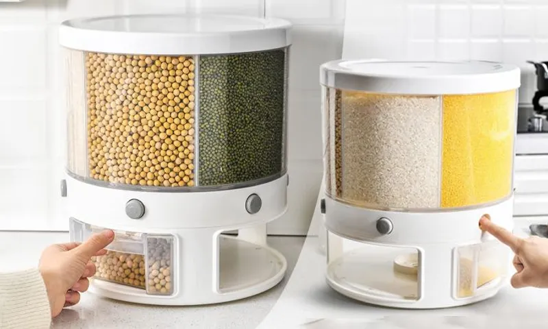 Rotating Food Dispenser
