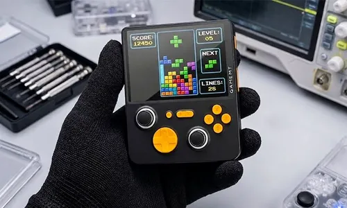 GAMEMT E5 Plus Handheld Console – 5-Inch HD Display | 20+ Retro Emulators | 6000mAh Battery!