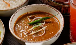 doubletree-al-sad_dealimage_food-and-drink-_diwali-3copy.jpg