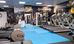 the-avenue-hotel-pool-and-gym_dealimage-03.jpg
