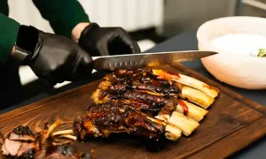 -rixos-gulf-hotel_dealimage_food-drink-premium-steakhouse-second-5-copy.webp