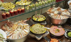royal-rivere-dealimage_f-and-b-_seafood.jpg
