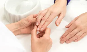 jolina-beauty-salon-mani-pedi-deal-image-02.jpg