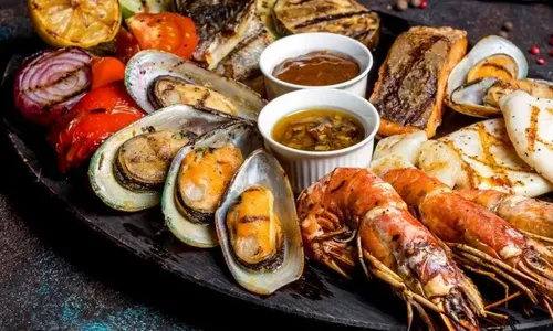 Asian & Seafood Night Buffet at Mövenpick Doha!