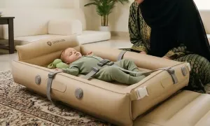 green-lion-inflatable-toddler-travel-bed_dealimage_product-copy-4.webp