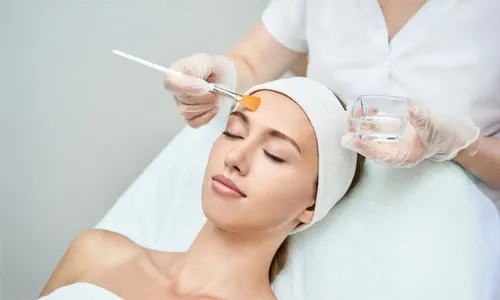 Instant Glow: Chemical Peel for Ladies & Men at Al Shefa Polyclinic!