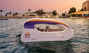 falla-west-bay_dealimage_entertainement_boat-5-copy.webp