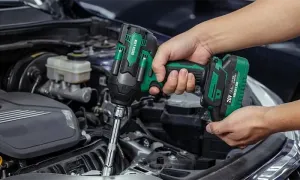 green-lion-cordless-impact-wrench_dealimage_product-copy-2__02.webp