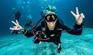 alghais-diving-center-_dealimage_entertainment_scuba-dive-4-copy.webp