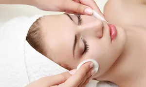 queens-salon-dealimage_beautyspa-_gold-facial-2-copy.jpg