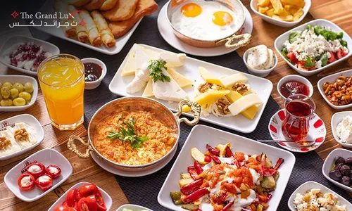 Daily Breakfast Buffets at The Grand Lux Hotel!