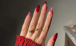 lumora-ladies_dealimage_beauty-spa-_mani-pedi-main-1-copy.jpg