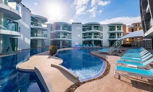 absolute-world_dealimage_entertainement_phuket-copy-8.jpg