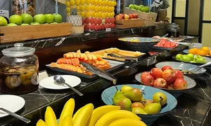 wyndam_dealimage_food-and-drink_family-buffet-kube-5copy.jpg