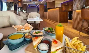 royal-rivere_dealimage_fb-_breakfast-3-copy.webp