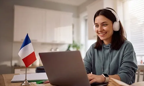 Speak French with Confidence: AI-Powered Online Course!