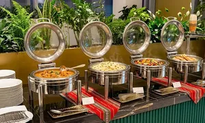 velero_dealimage_food-and-drink_weekend-sushi-1-copy.jpg