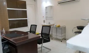 dr-walid-_deal-image_health-clinic-_oxy-4-copy.jpg