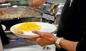 jimmys-killer-prawns-saturday-seafood-brunch-deals-image-06__02.jpg