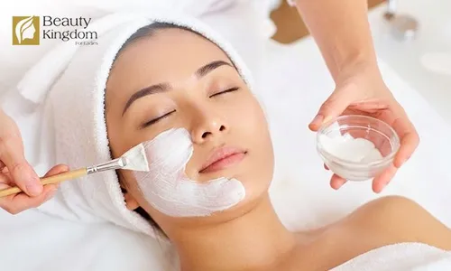 Deep Cleansing Facial with Collagen at Beauty Kingdom for Ladies!