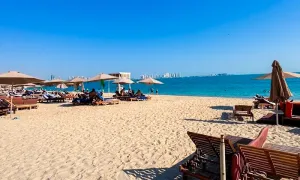 curve-hotel_dealimage_food-drink-rooftop-pool-8-copy.webp