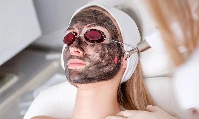 Carbon Laser & Hair Bleaching for Ladies & Men at Nesma Medical Center!