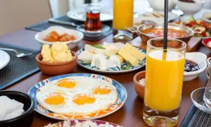 grand-lux_dealimage_fb_breakfast-copy.jpg