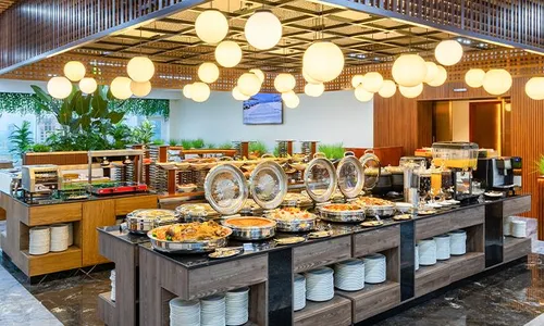 Friday Brunch with a Skyline View at The Bentley Luxury Hotel!