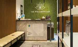 wellness-lab_-dealimage_health-clinic-_ems-muscle-7-copy.jpg