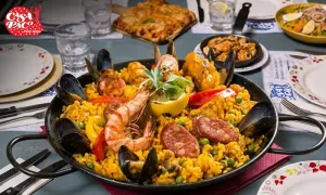 casa-paco_dealimage_fandb-_spanish-2-coy.webp