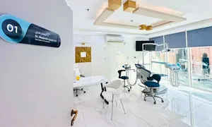 al-dana-dealimage_health-clinic-_-veneer-filling-4copy.jpg