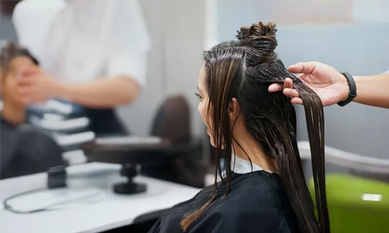 Hair Treatment: Hot Oil & Collagen Hair Spa!