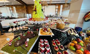 fraser-suites_dealimage_food-and-drink_new-year-4-copy.jpg