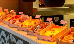 ezdan-palace-_dealimage_fb_friday-buffet6-.jpg
