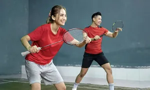 absolute-sports_dealimage_entertainment-classes_badminton-copy.jpg
